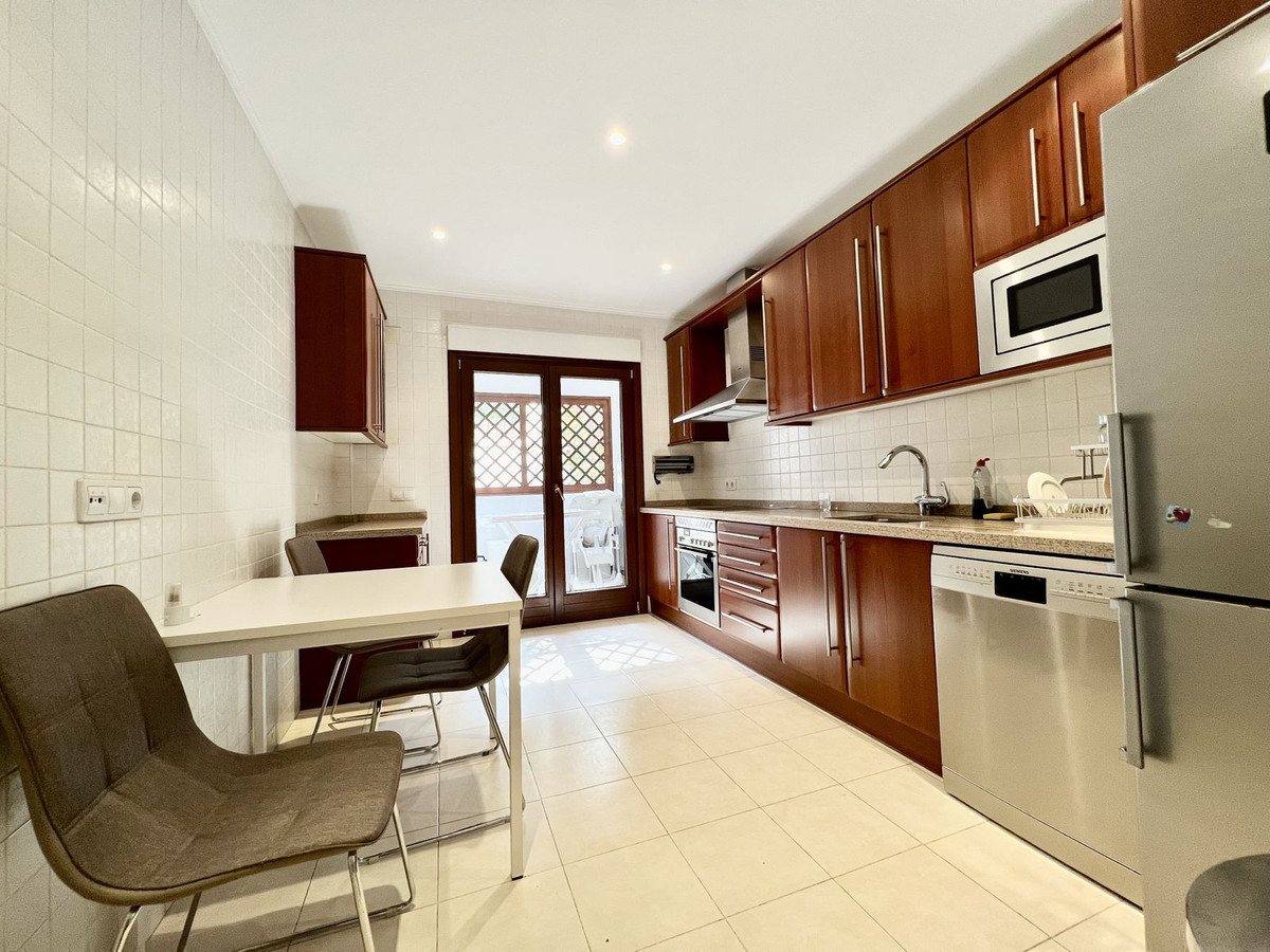 2 Bedroom Apartment for Sale in The Golden Mile — view 12