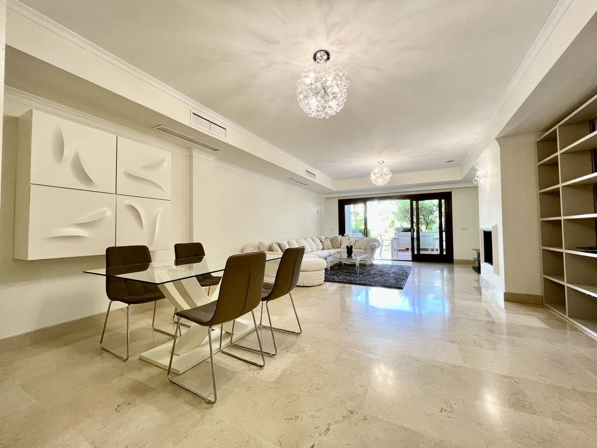 2 Bedroom Apartment for Sale in The Golden Mile — 7