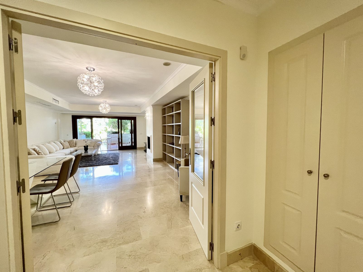 2 Bedroom Apartment for Sale in The Golden Mile — view 10