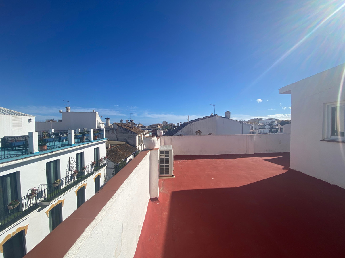 4 Bedroom Villa for Sale in Marbella — 3