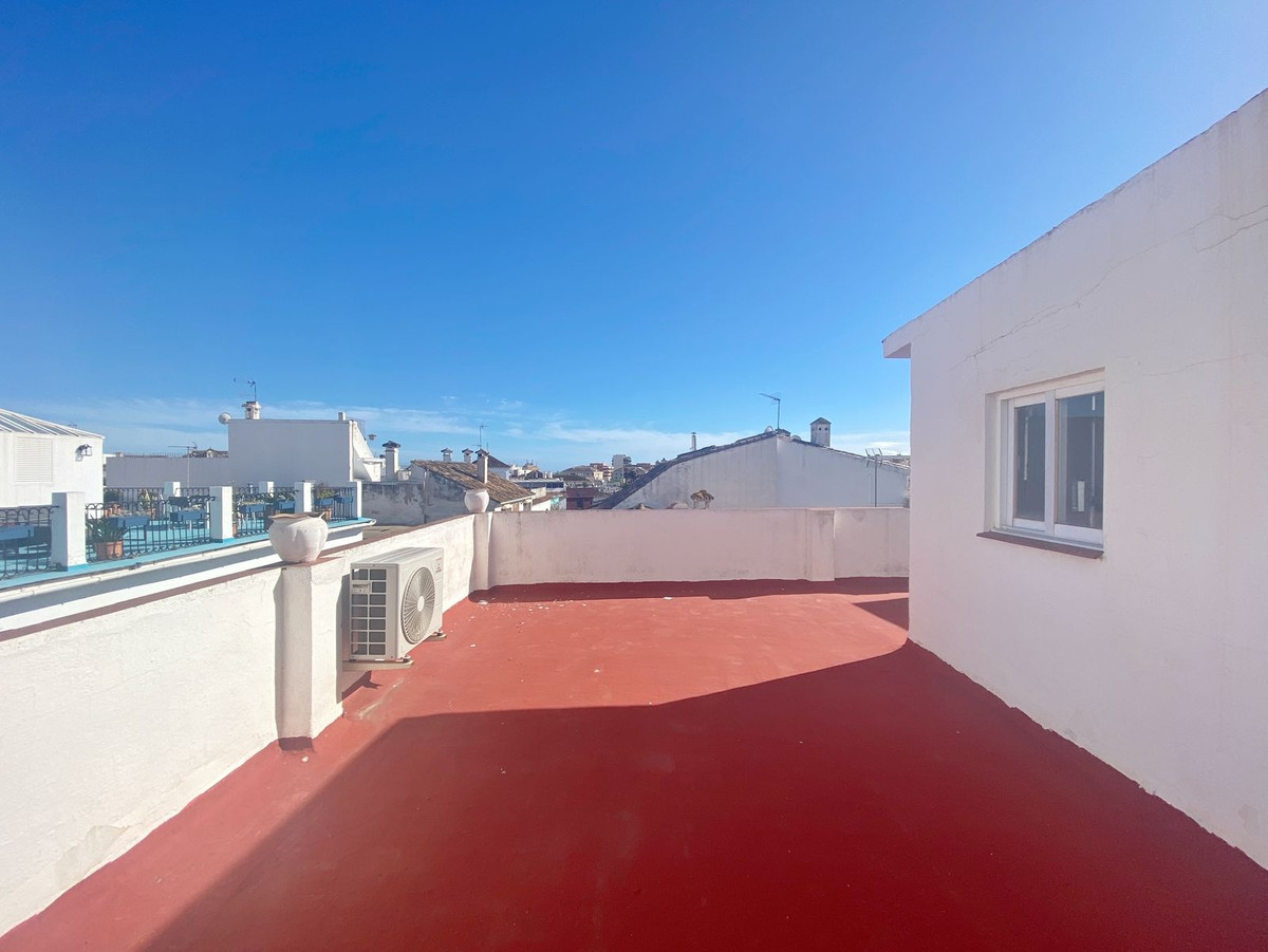 4 Bedroom Villa for Sale in Marbella — 8