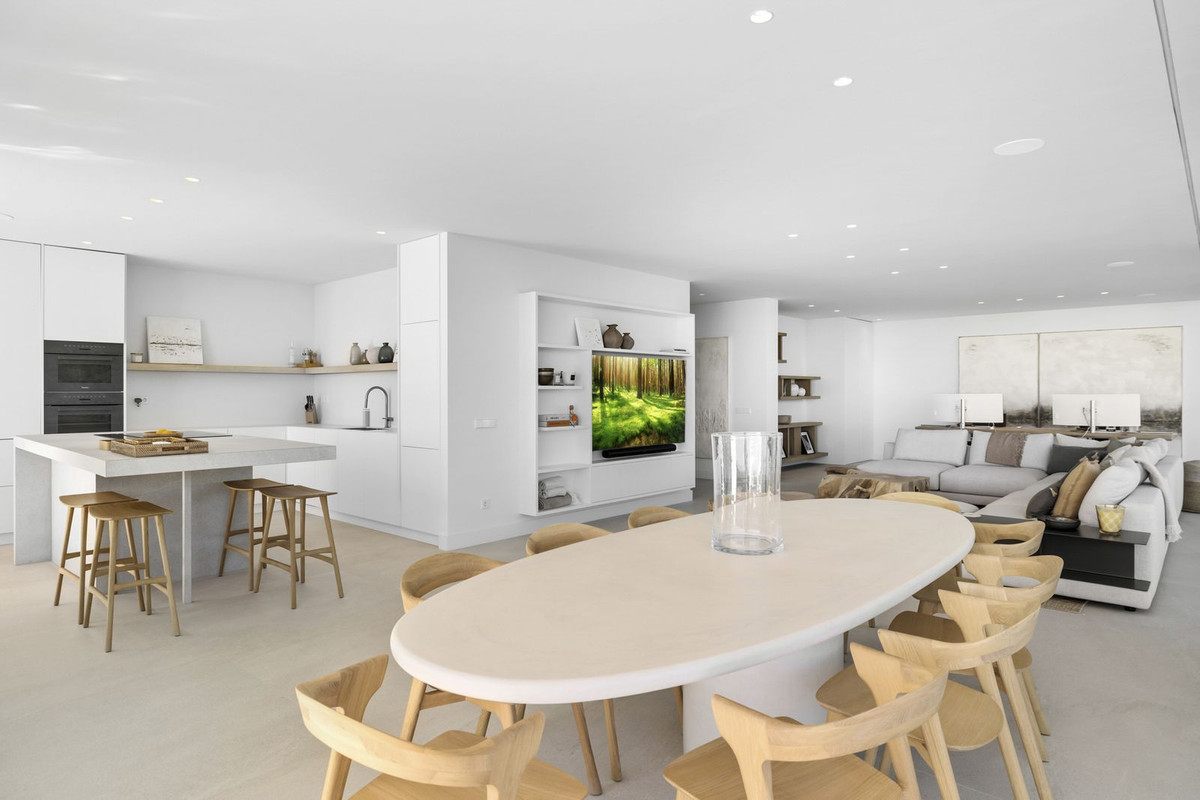 6 Bedroom Villa for Sale in Benahavís — view 11