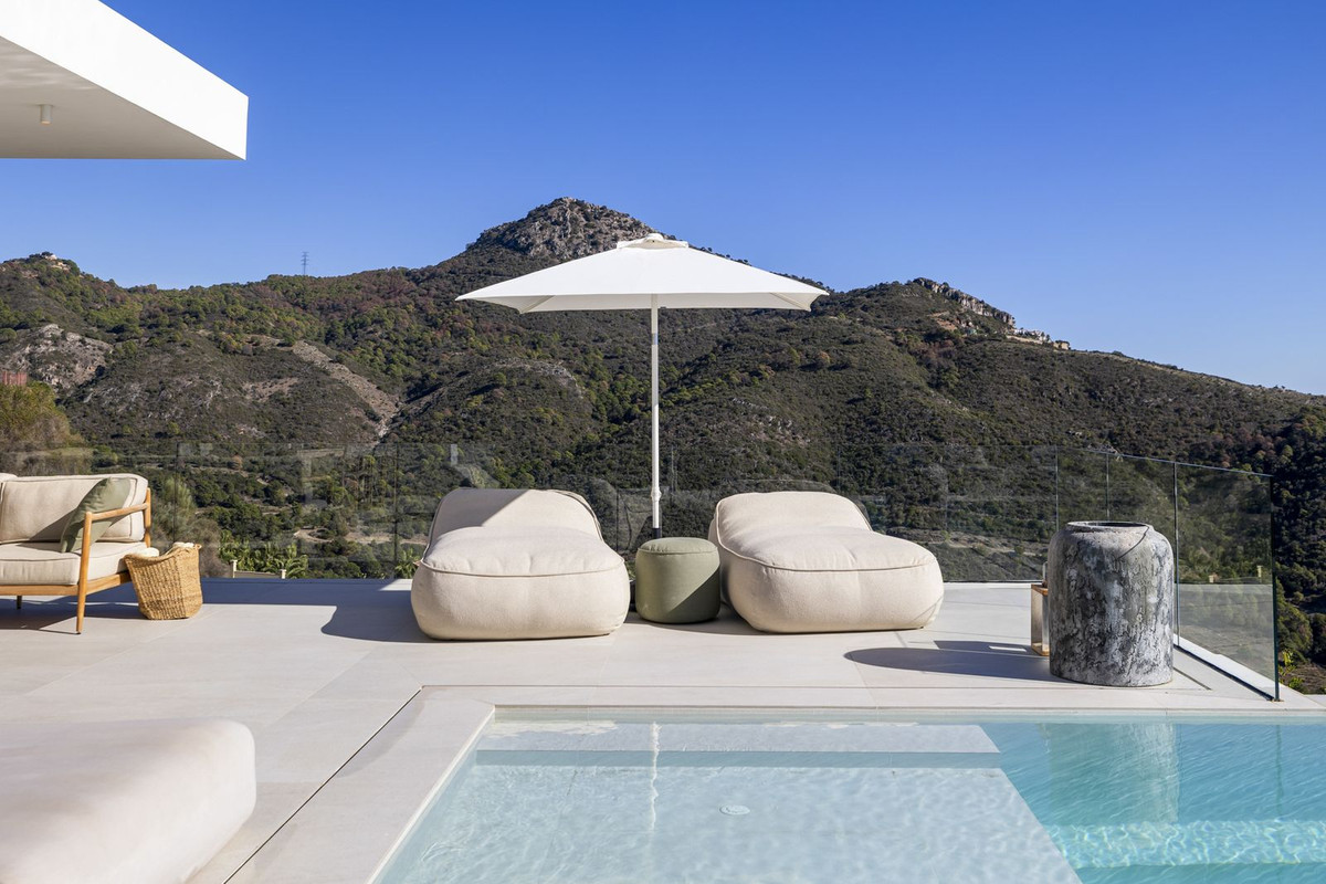 6 Bedroom Villa for Sale in Benahavís — 9