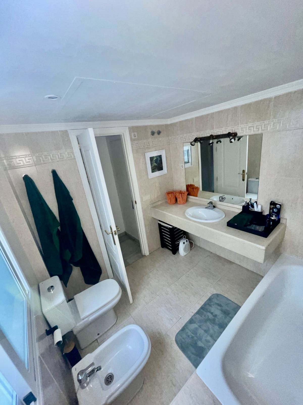 3 Bedroom Apartment for Sale in The Golden Mile — view 16