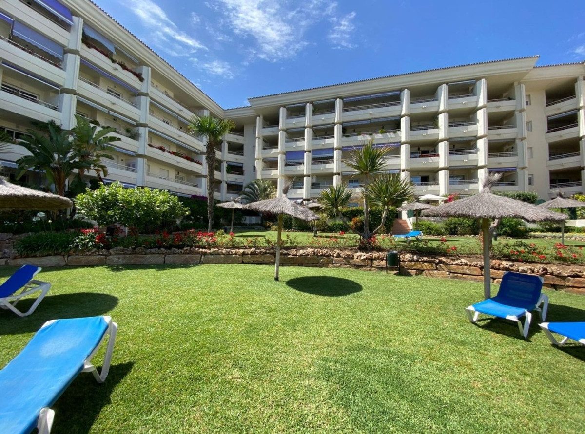 3 Bedroom Apartment for Sale in The Golden Mile — view 19