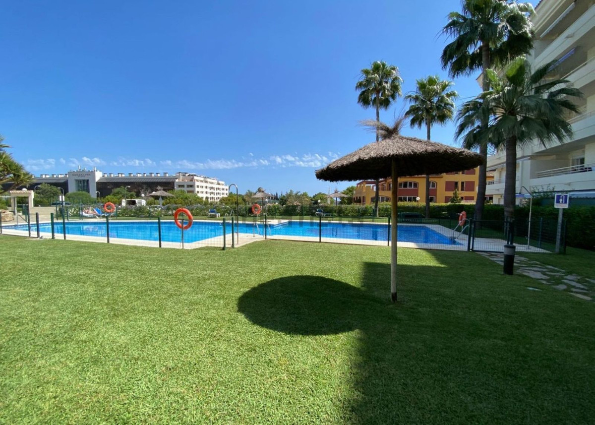3 Bedroom Apartment for Sale in The Golden Mile — view 20