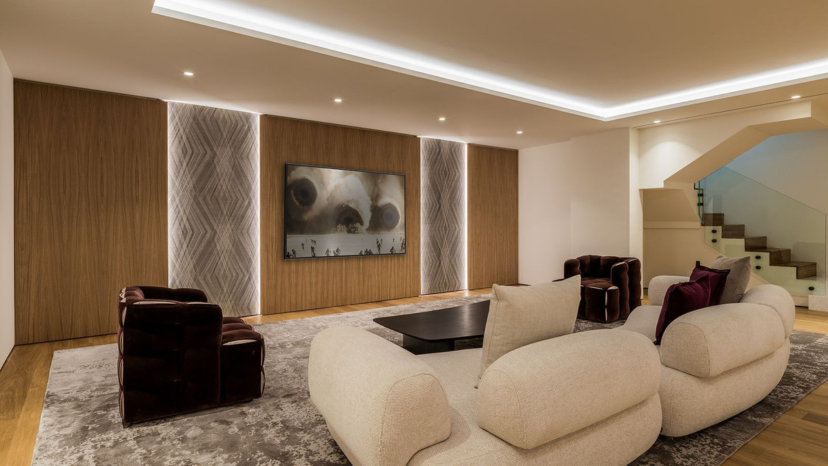 4 Bedroom Apartment for Sale in The Golden Mile — view 10