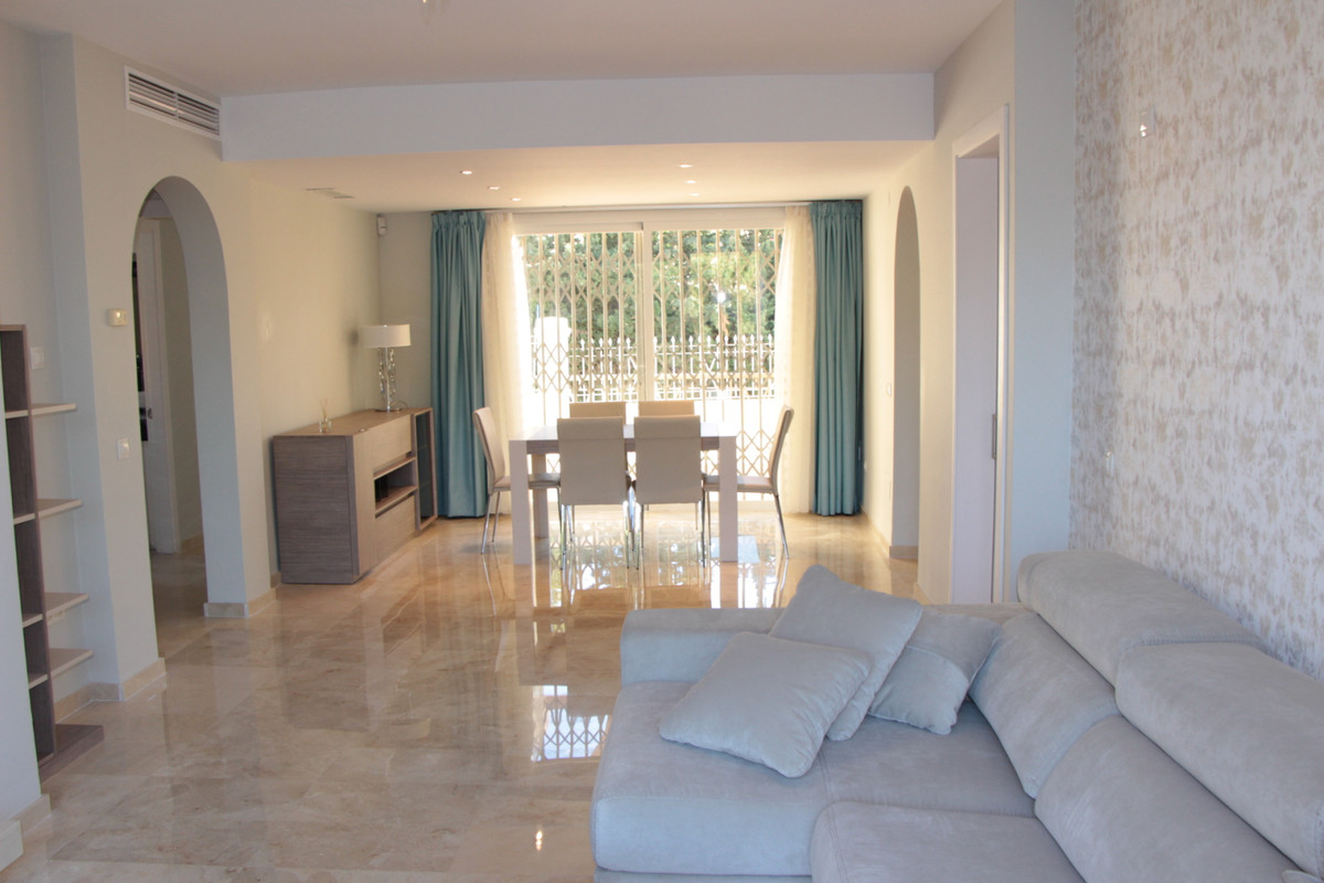 2 Bedroom Apartment for Sale in Marbella — 2