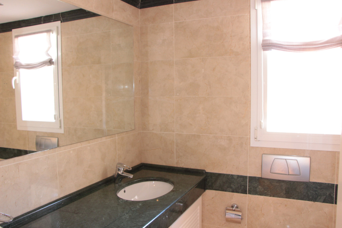 2 Bedroom Apartment for Sale in Marbella — 5