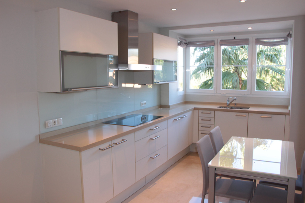 2 Bedroom Apartment for Sale in Marbella — 9