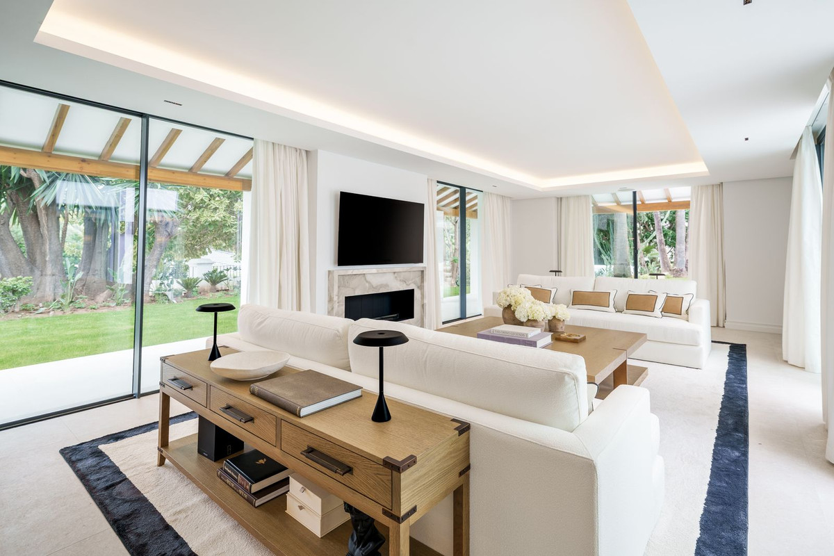 5 Bedroom Villa for Sale in Nueva Andalucía — view 11