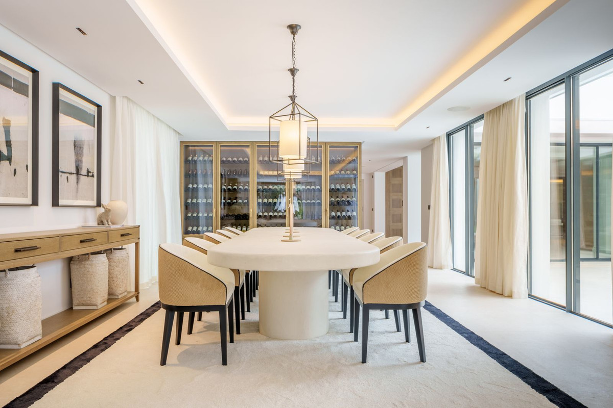 5 Bedroom Villa for Sale in Nueva Andalucía — view 15
