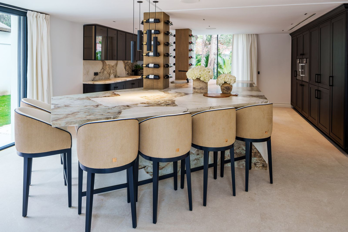 5 Bedroom Villa for Sale in Nueva Andalucía — 8