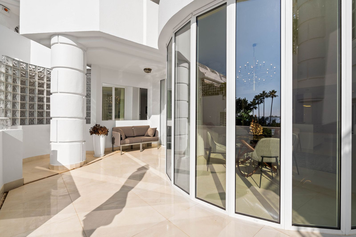2 Bedroom Apartment for Sale in New Golden Mile — view 11