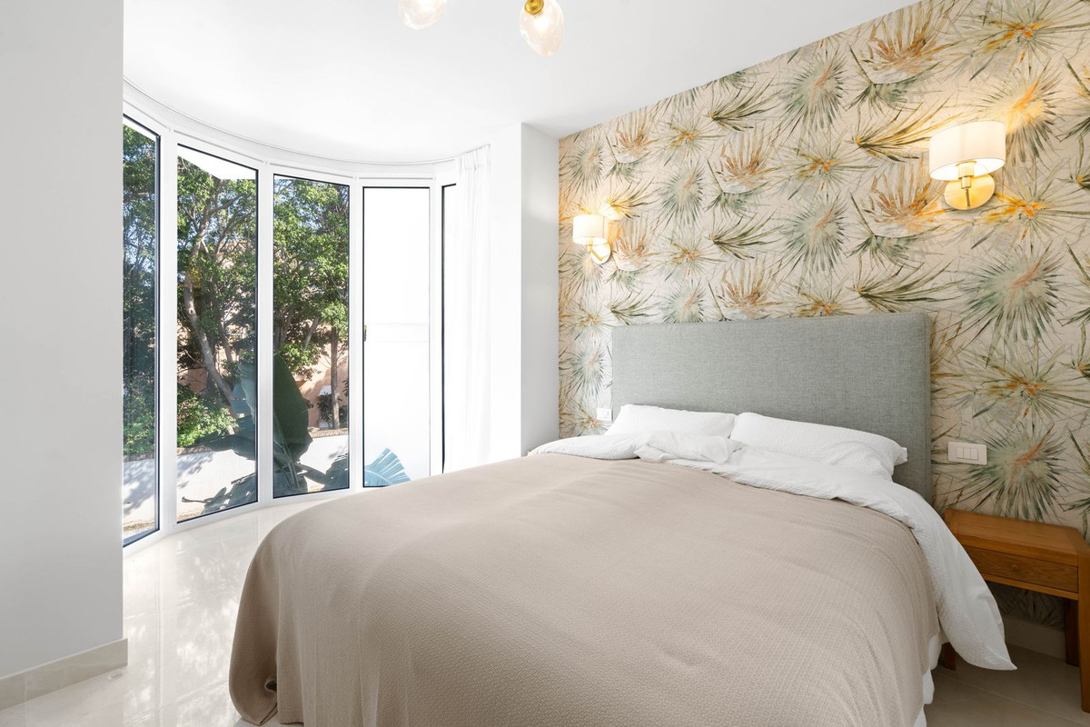 2 Bedroom Apartment for Sale in New Golden Mile — view 16