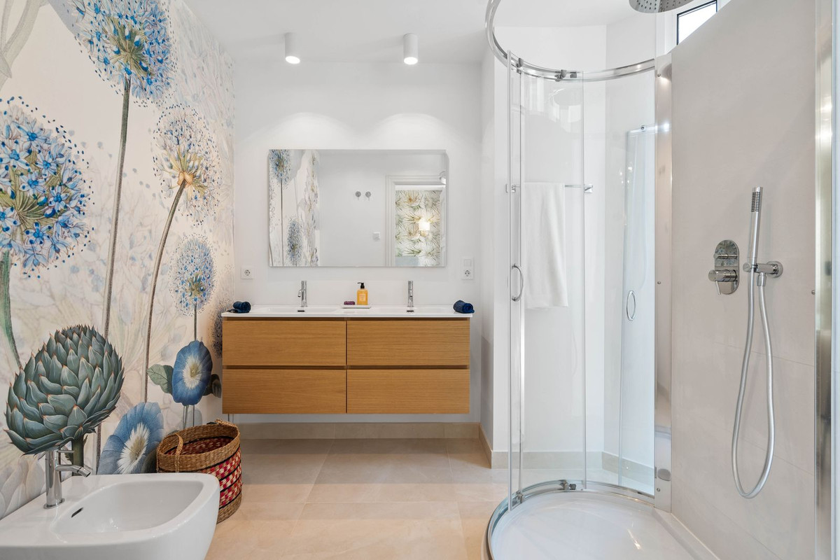 2 Bedroom Apartment for Sale in New Golden Mile — view 19