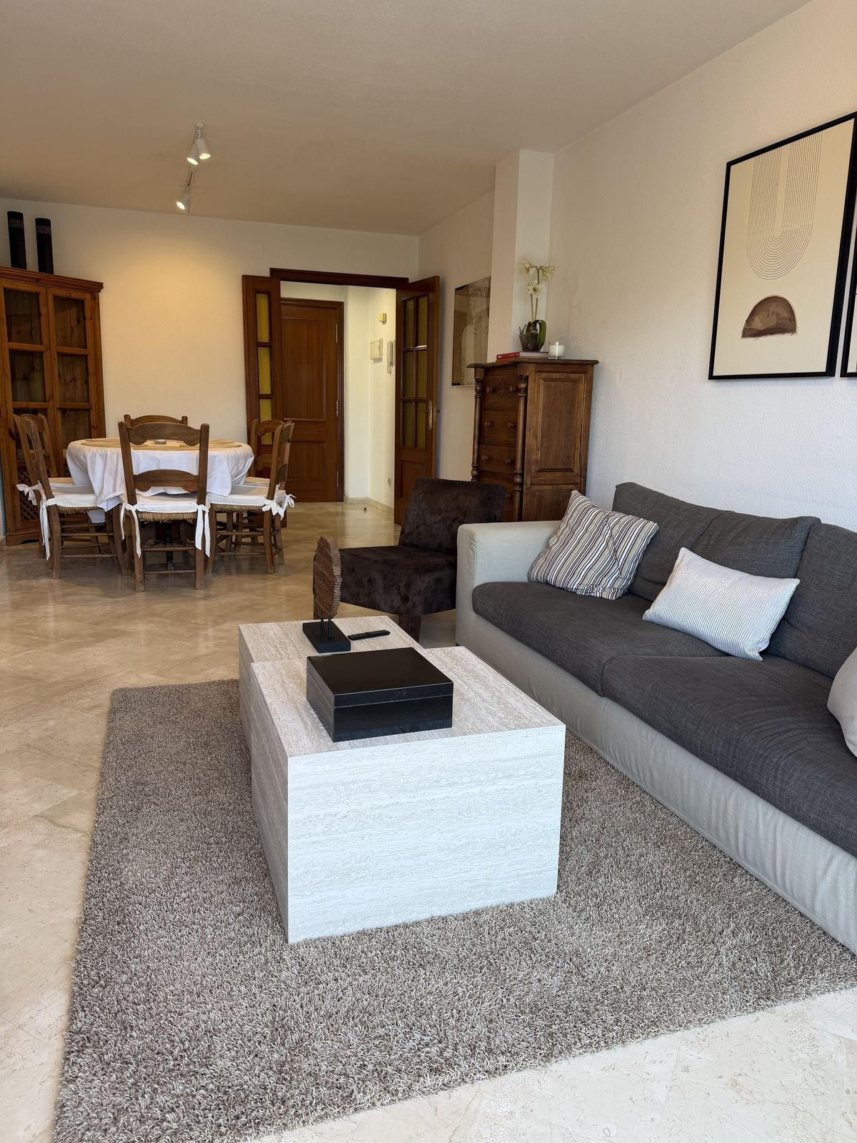 3 Bedroom Apartment for Sale in Marbella — view 12