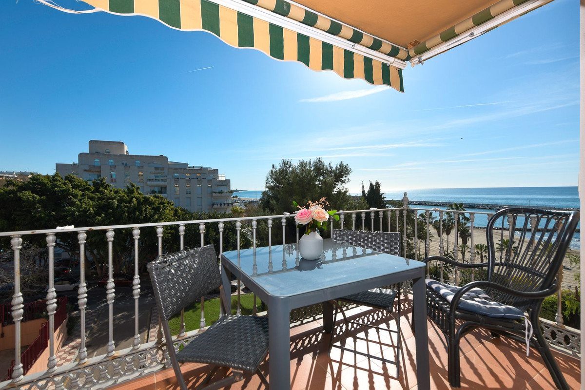 3 Bedroom Apartment for Sale in Marbella — view 15