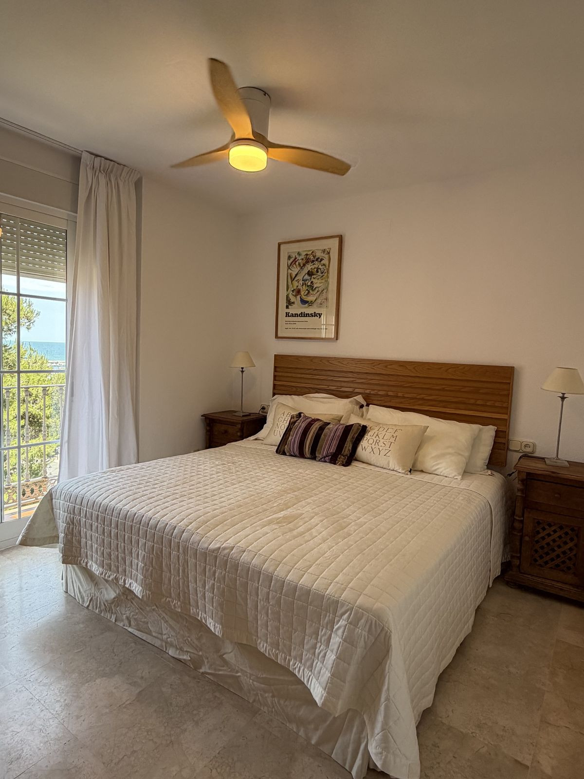 3 Bedroom Apartment for Sale in Marbella — view 16