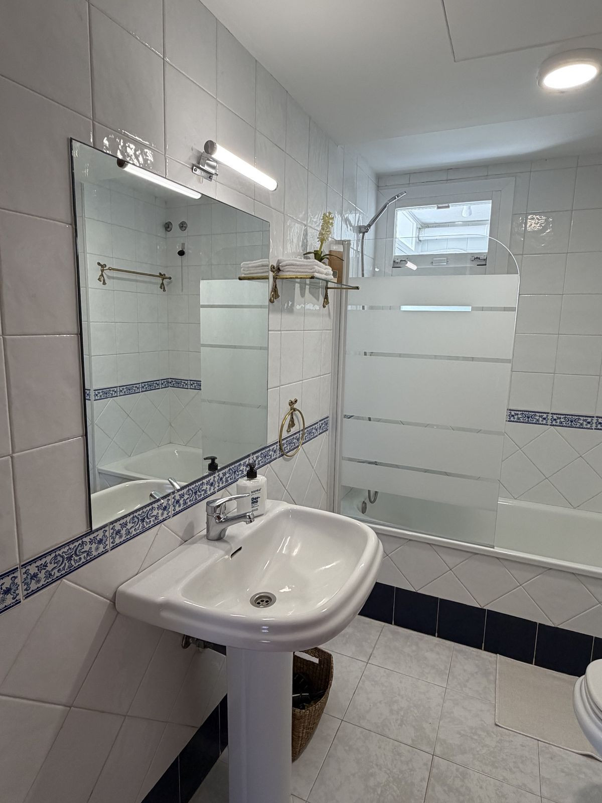 3 Bedroom Apartment for Sale in Marbella — view 20