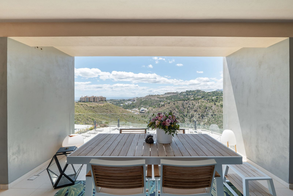 4 Bedroom Apartment for Sale in La Quinta — view 14
