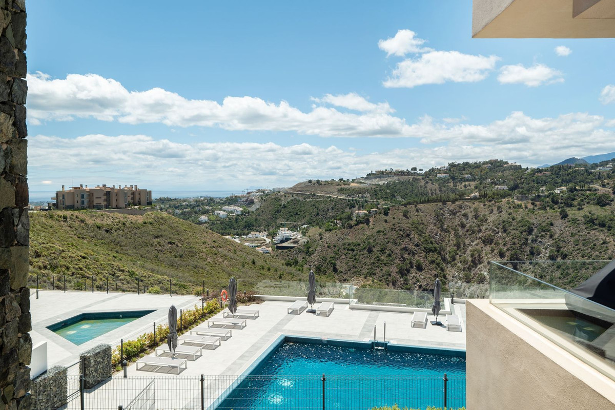 4 Bedroom Apartment for Sale in La Quinta — view 16