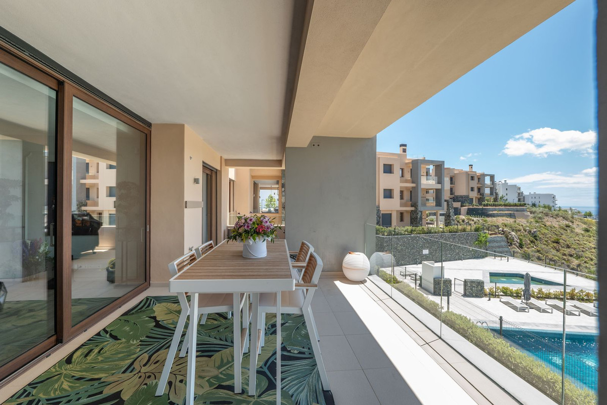 4 Bedroom Apartment for Sale in La Quinta — view 4