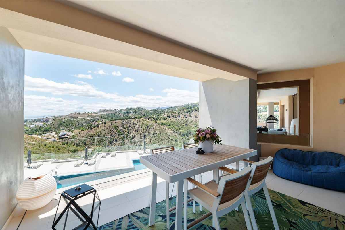 4 Bedroom Apartment for Sale in La Quinta — view 5