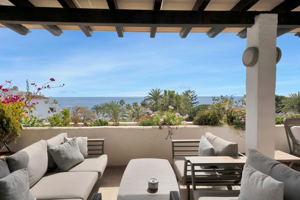 3 Bedroom Apartment for Sale in Marbella