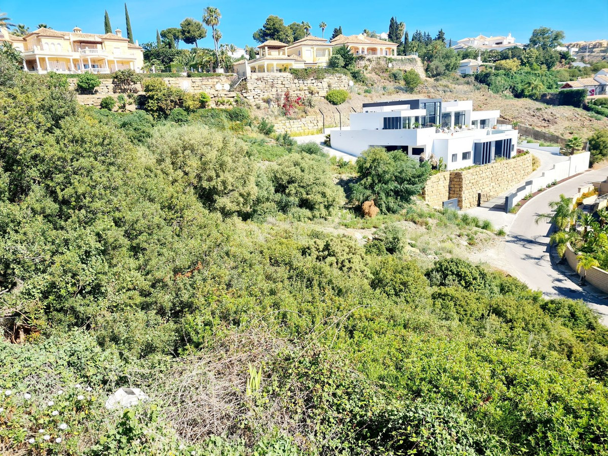Plot for Sale in Benahavís