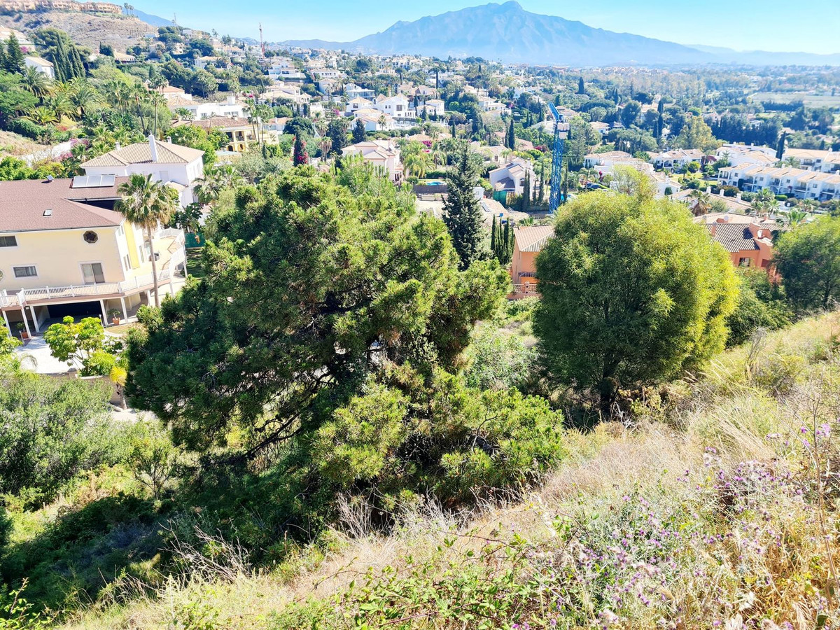 Plot for Sale in Benahavís — 2