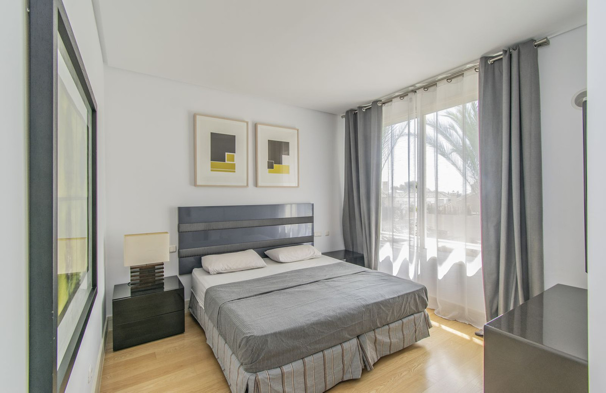 3 Bedroom Apartment for Sale in Nagüeles — view 13