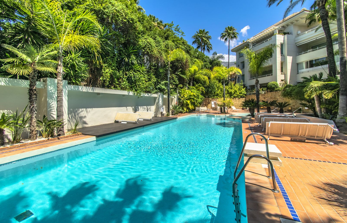 3 Bedroom Apartment for Sale in Nagüeles — view 15