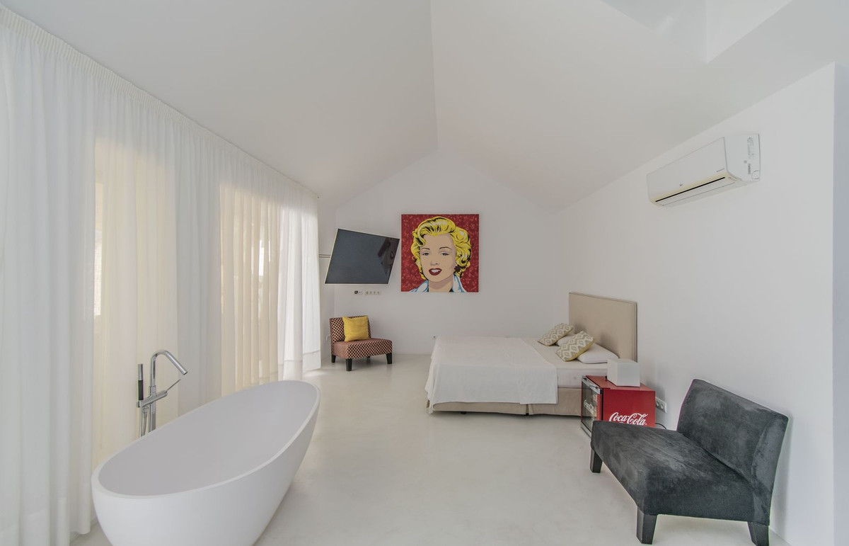3 Bedroom Apartment for Sale in Nagüeles — view 18