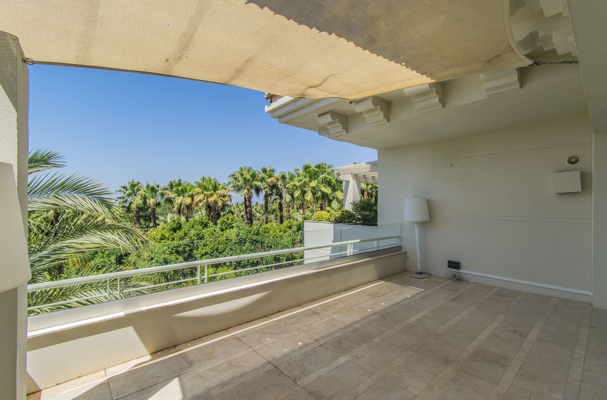 3 Bedroom Apartment for Sale in Nagüeles — 4