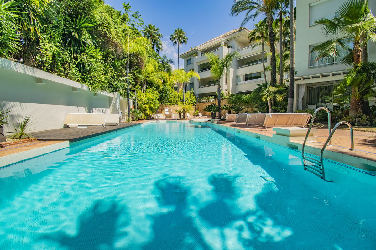 3 Bedroom Apartment for Sale in Nagüeles — 9