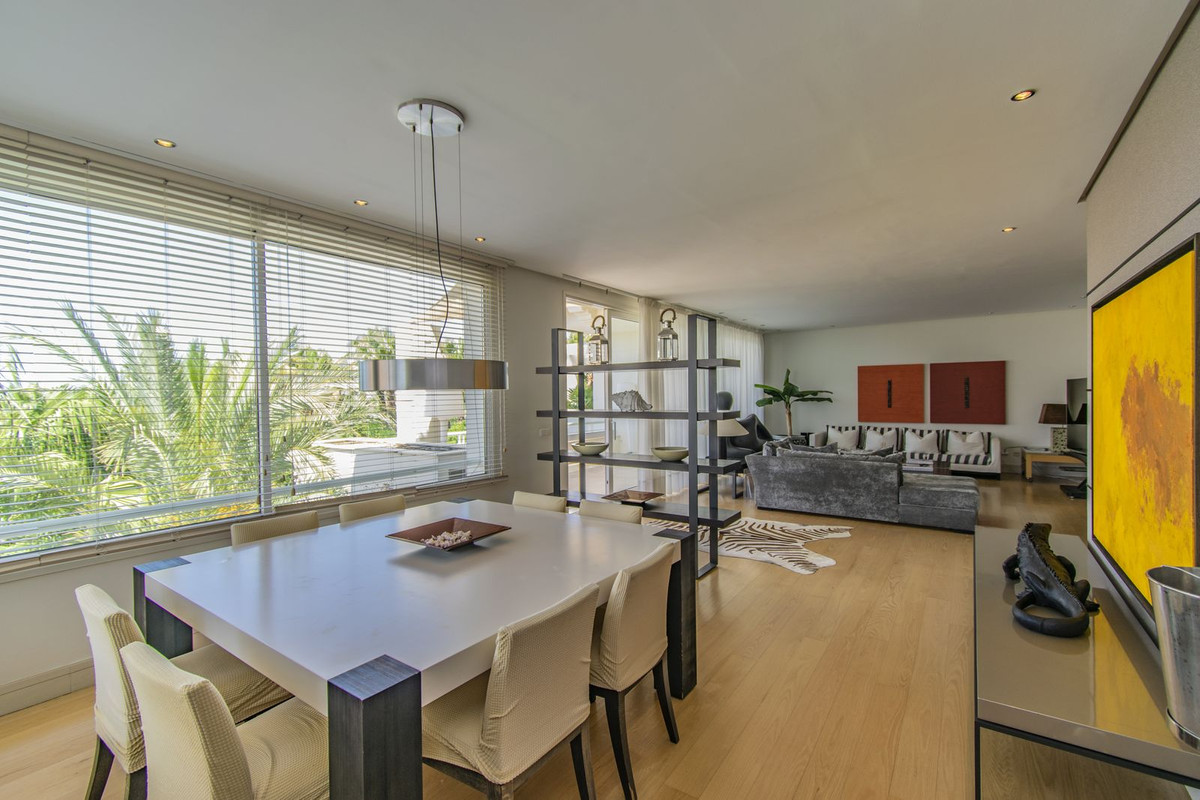 3 Bedroom Apartment for Sale in Nagüeles — view 10