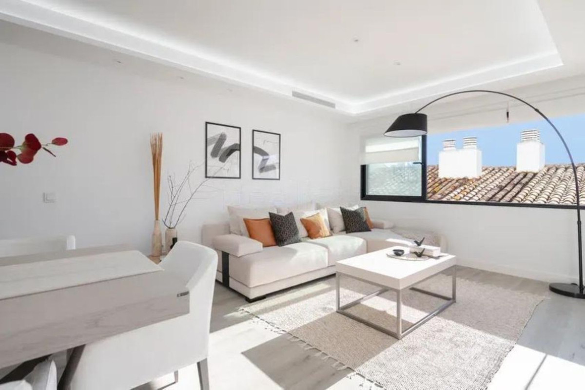 3 Bedroom Apartment for Sale in Puerto Banús — 6