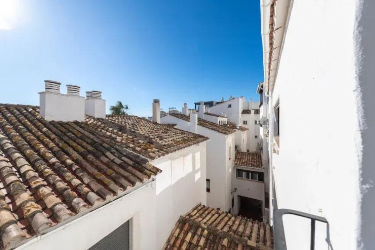 3 Bedroom Apartment for Sale in Puerto Banús — 7