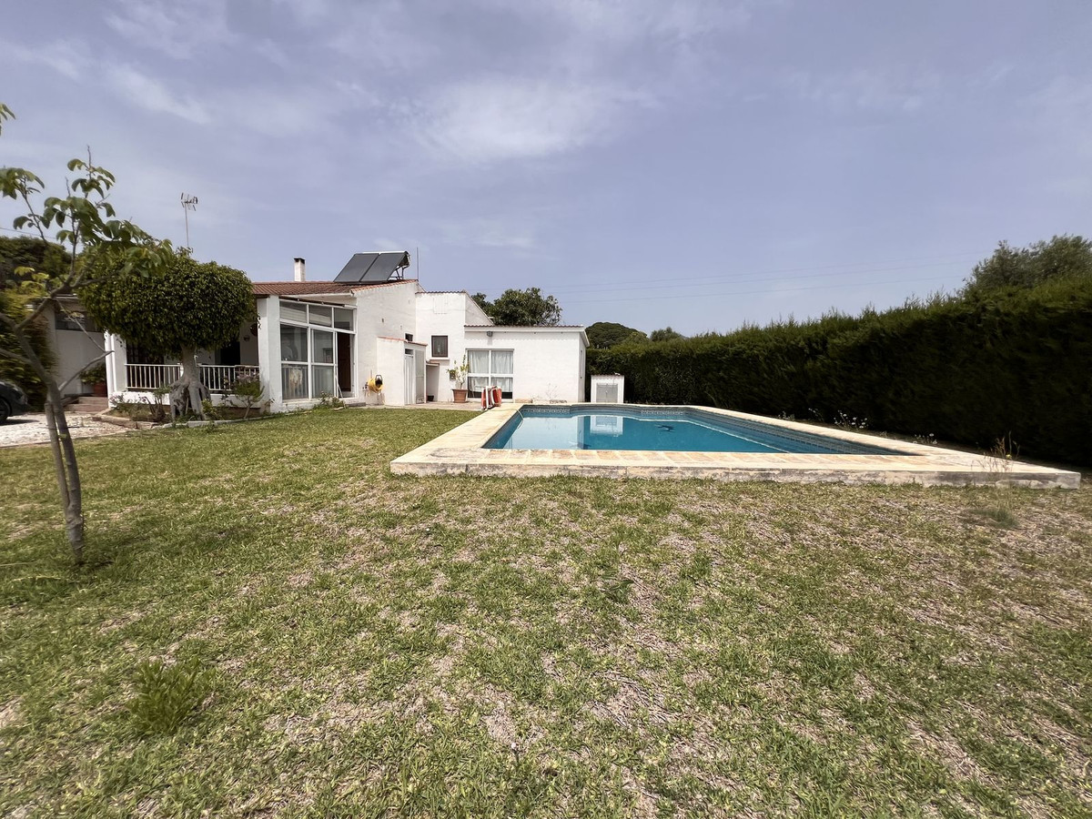 5 Bedroom Villa for Sale in Selwo