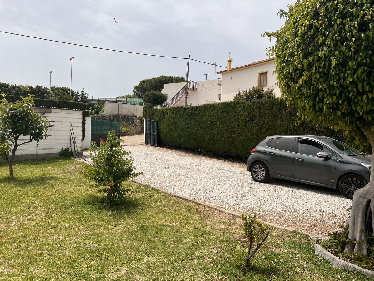 5 Bedroom Villa for Sale in Selwo — view 11