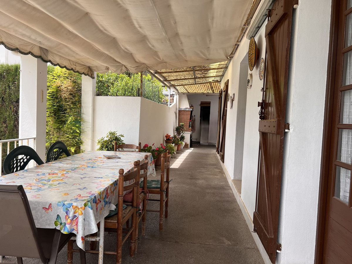 5 Bedroom Villa for Sale in Selwo — view 13