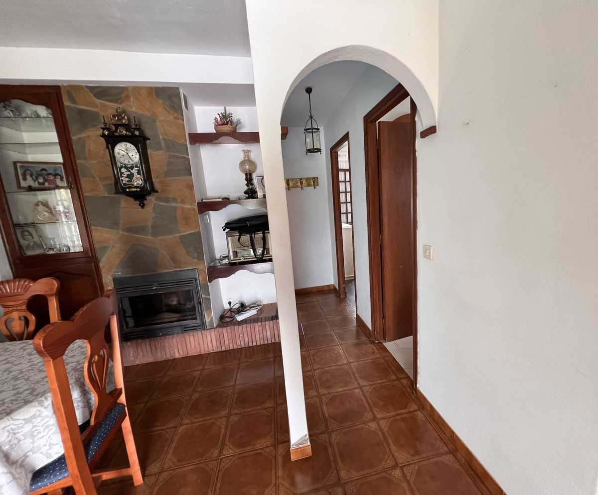 5 Bedroom Villa for Sale in Selwo — view 20