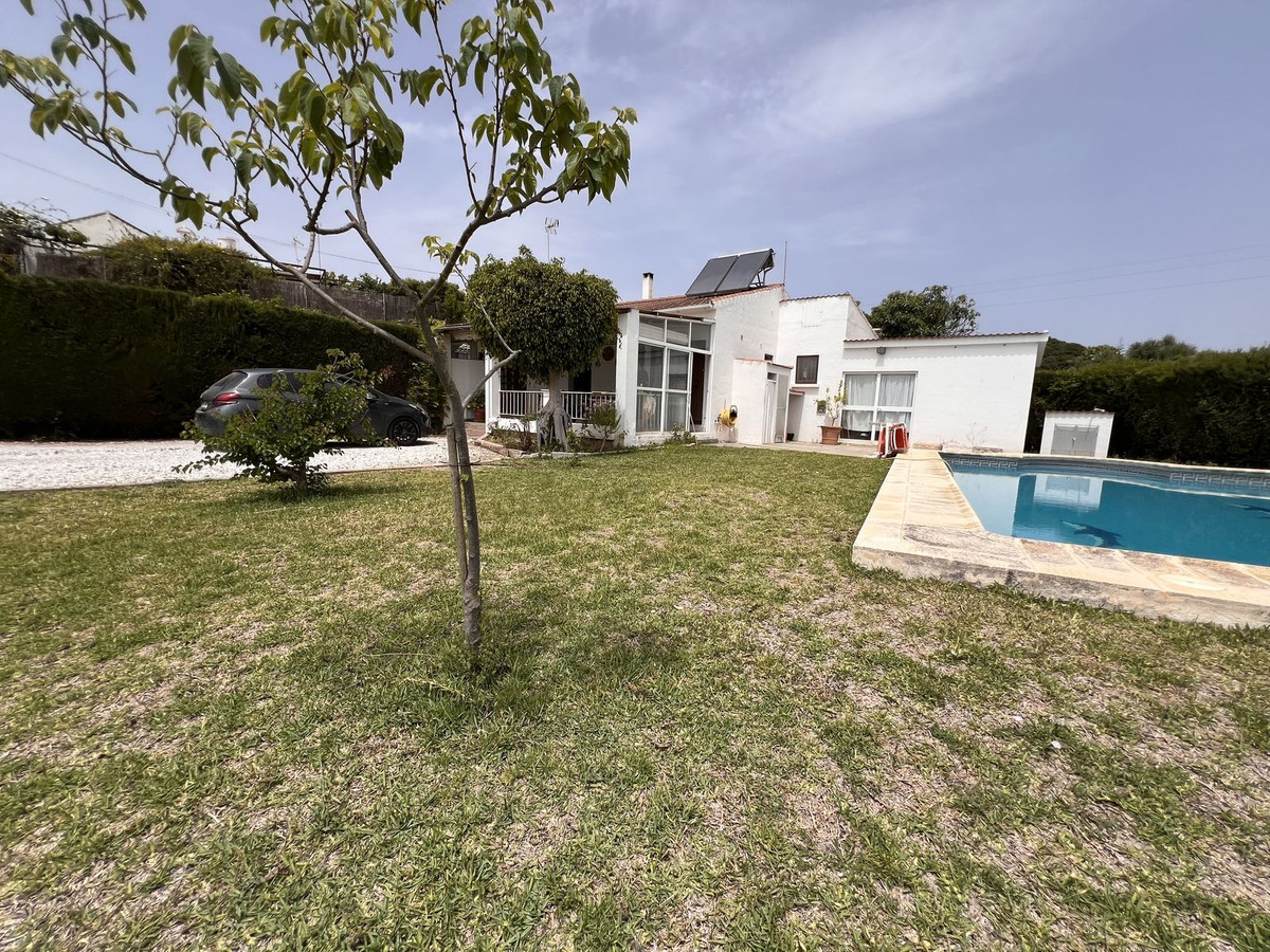 5 Bedroom Villa for Sale in Selwo — 3