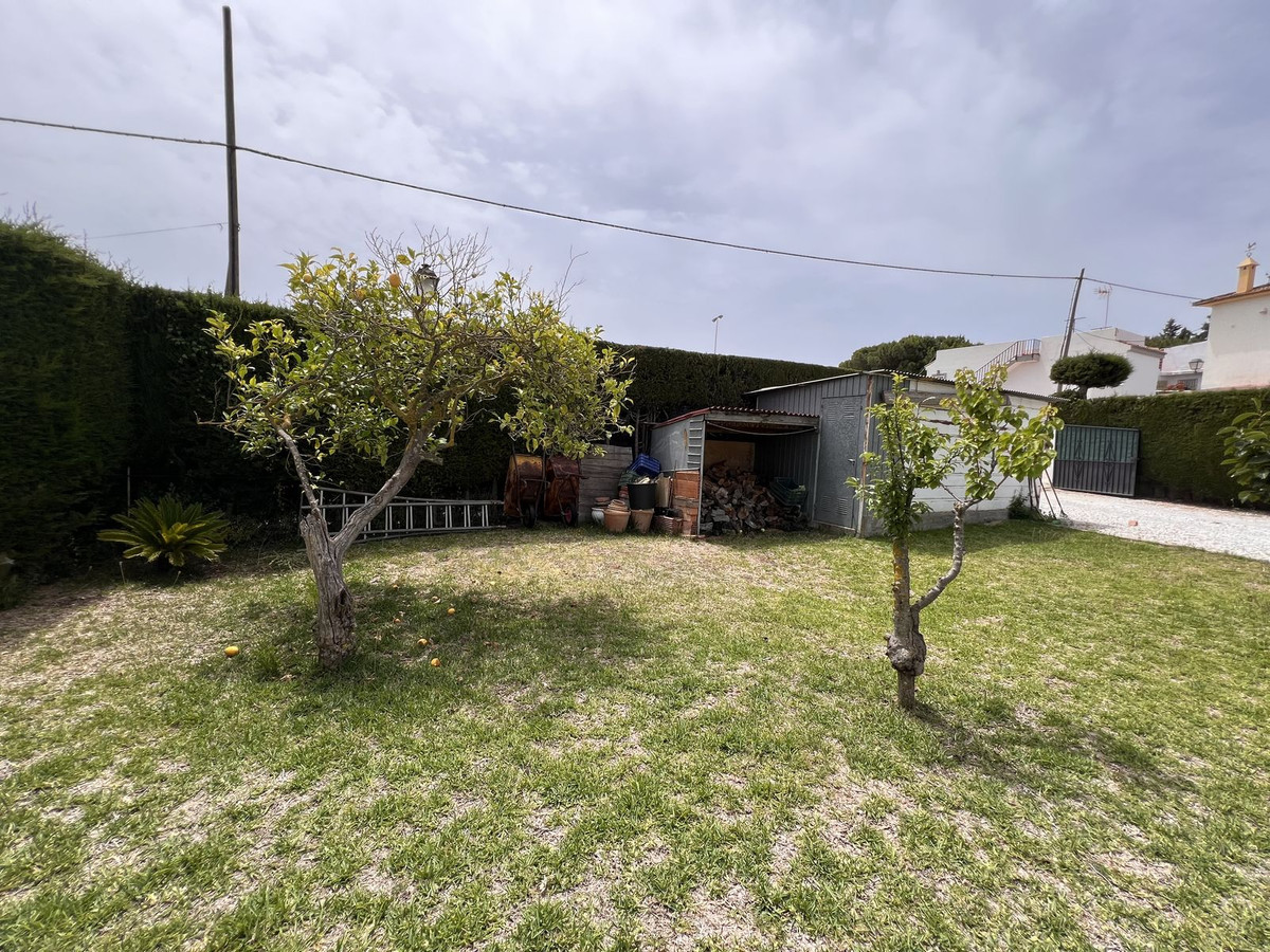 5 Bedroom Villa for Sale in Selwo — 6