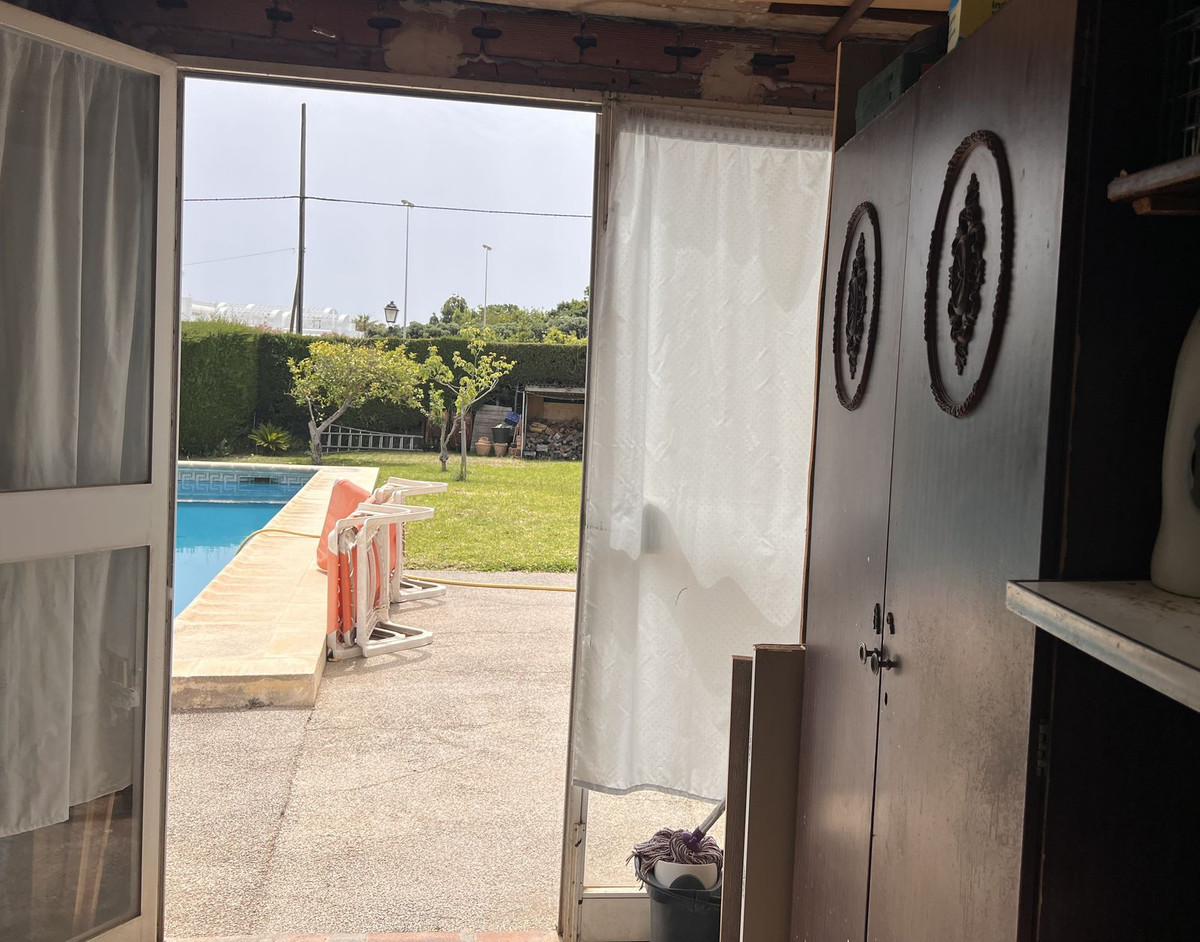 5 Bedroom Villa for Sale in Selwo — 8
