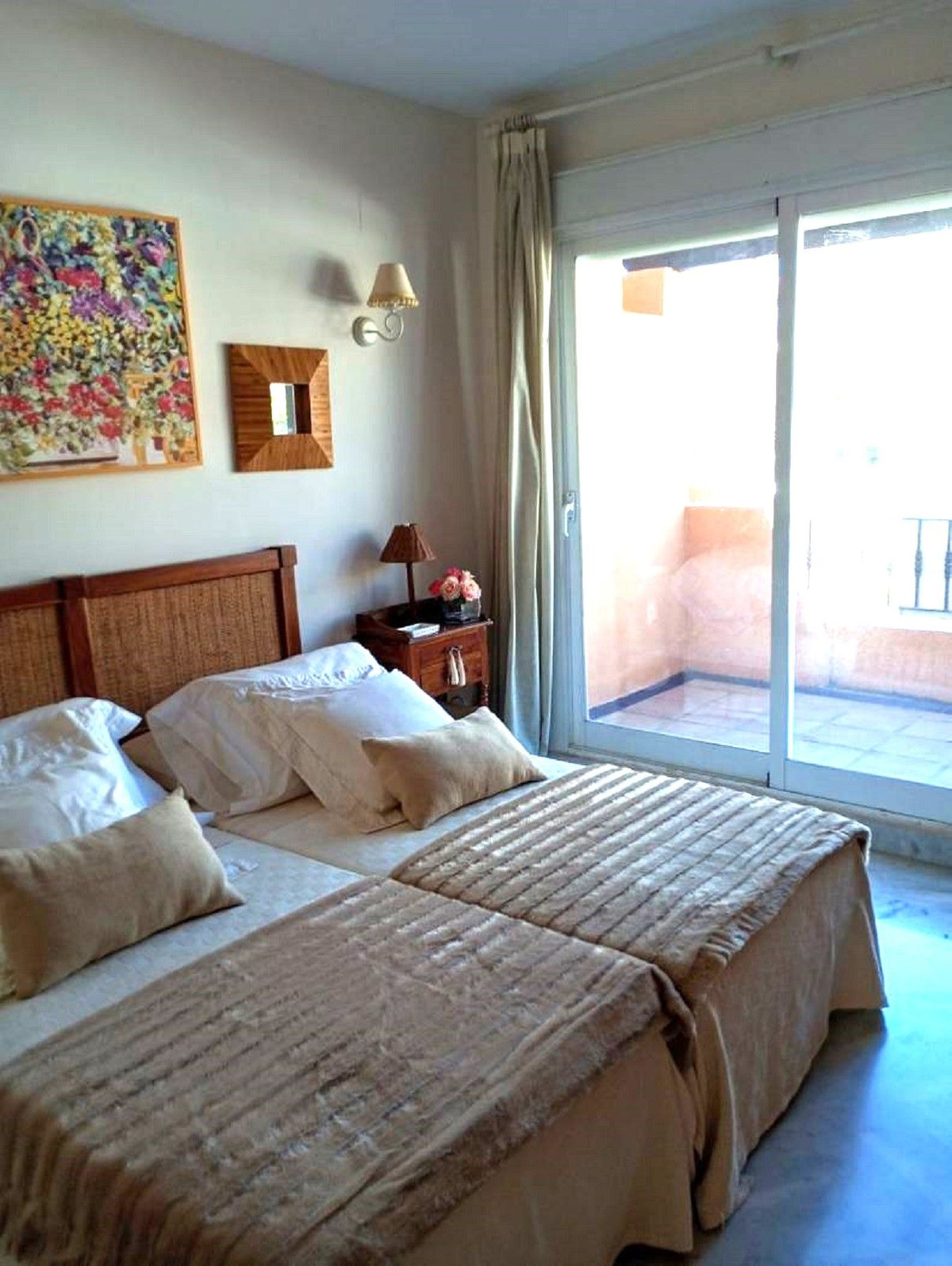 3 Bedroom Villa for Sale in The Golden Mile — view 12