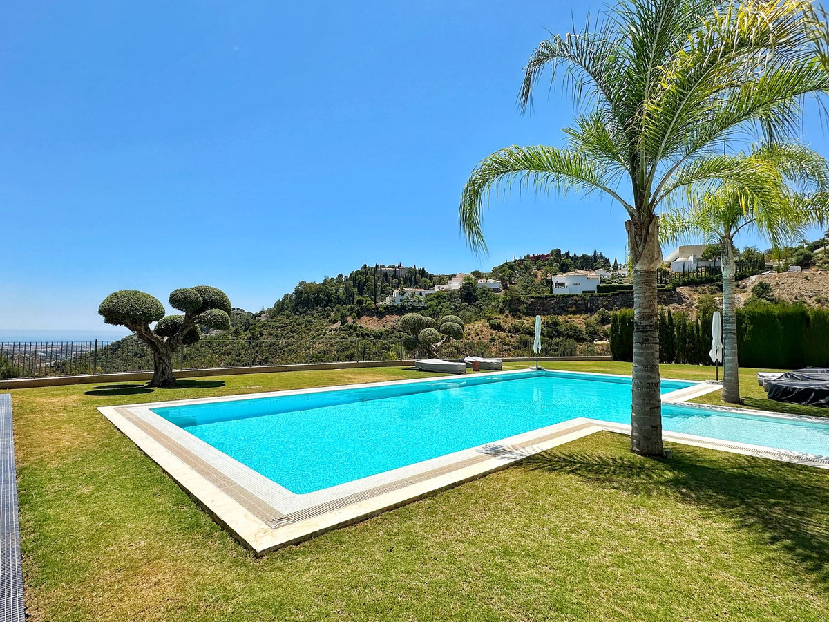 5 Bedroom Villa for Sale in El Madroñal — 8