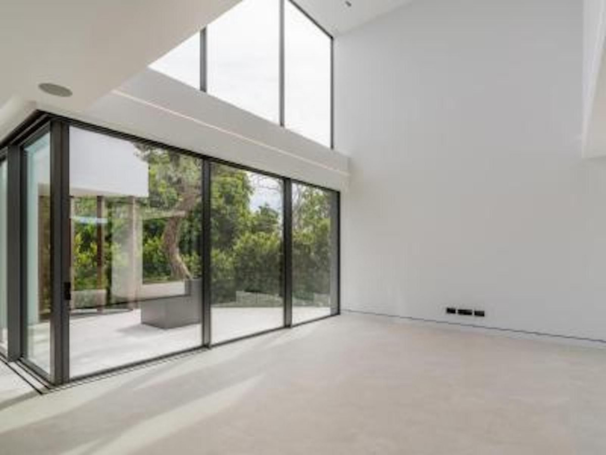 3 Bedroom Villa for Sale in The Golden Mile — 4