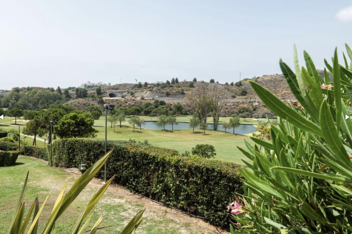 5 Bedroom Apartment for Sale in Benahavís — 4